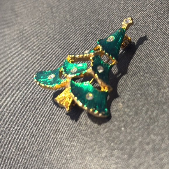 Vintage Clear Rhinestone & Green Enamel Christmas Tree Gold Tone Brooch Pin - Picture 3 of 5